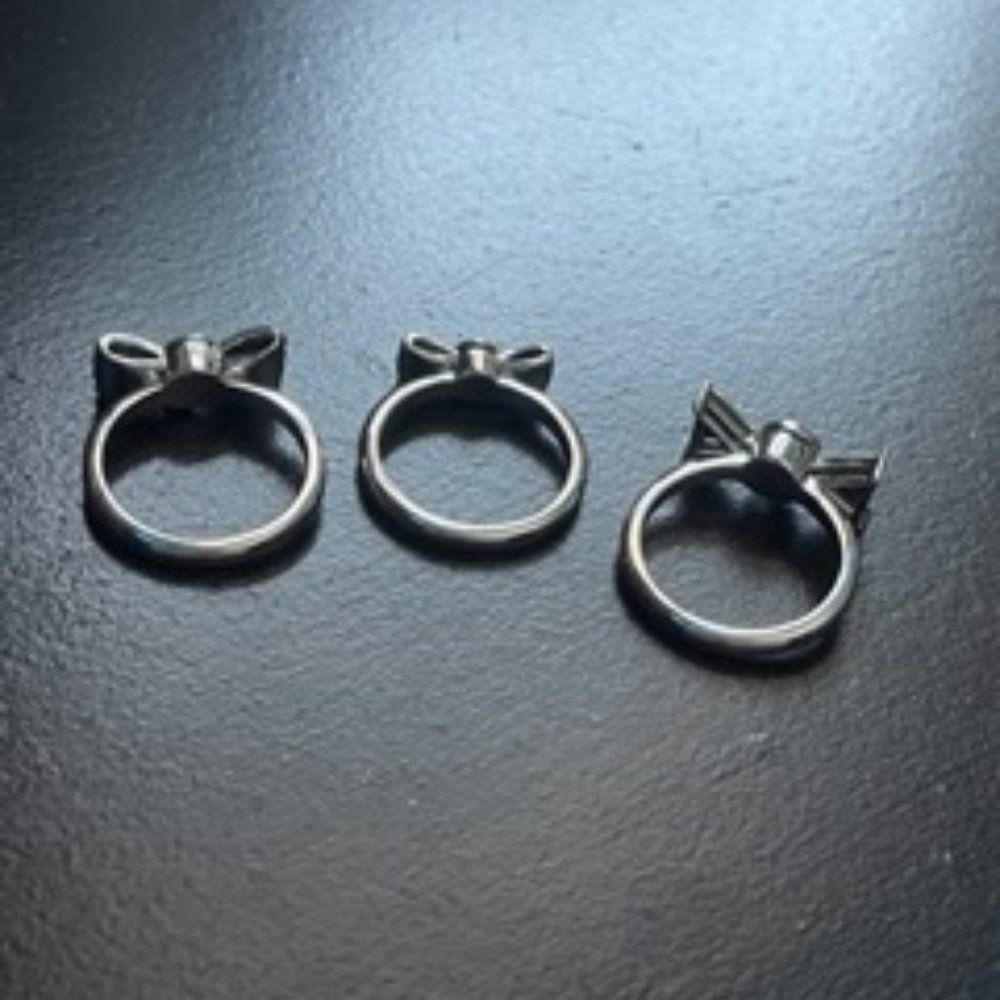 Henri Bendel Rings - Picture 2 of 3